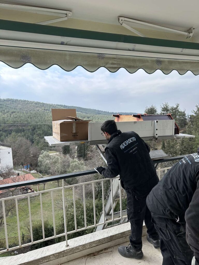 Αδείασμα χώρου με Ανυψωτικό μηχάνημα